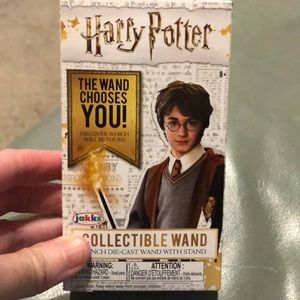 HARRY POTTER SURPRISE COLLECTIBLE WAND